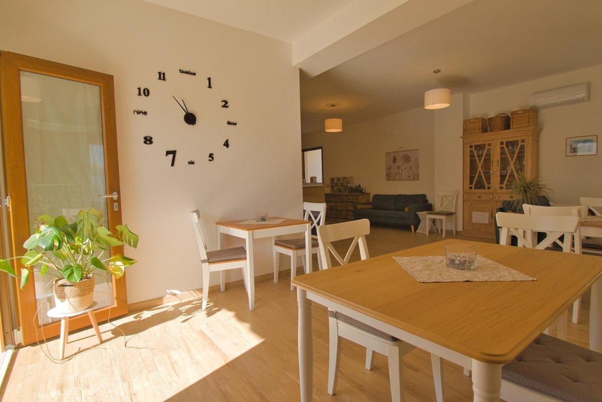 Dommu Livia Hotel Лотцорай Екстериор снимка