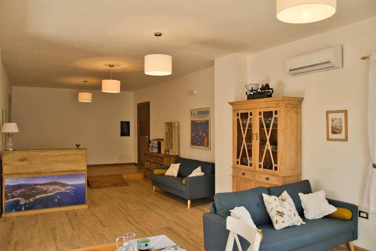Dommu Livia Hotel Лотцорай Екстериор снимка